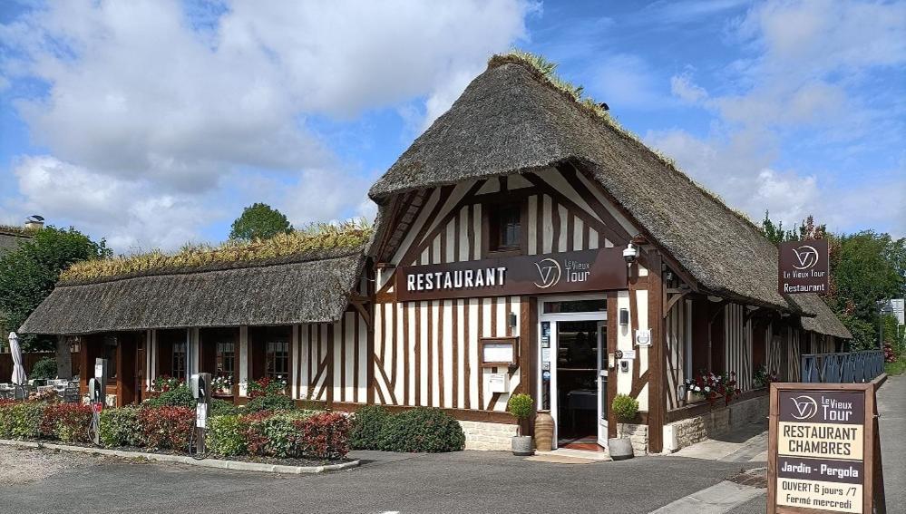 Auberge Du Vieux Tour Le Manoir Canapville  Dış mekan fotoğraf