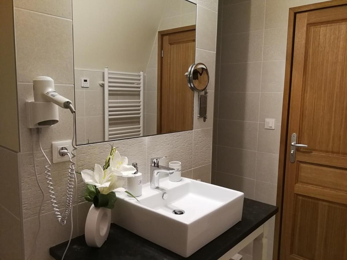Auberge Du Vieux Tour Le Manoir Canapville  Dış mekan fotoğraf